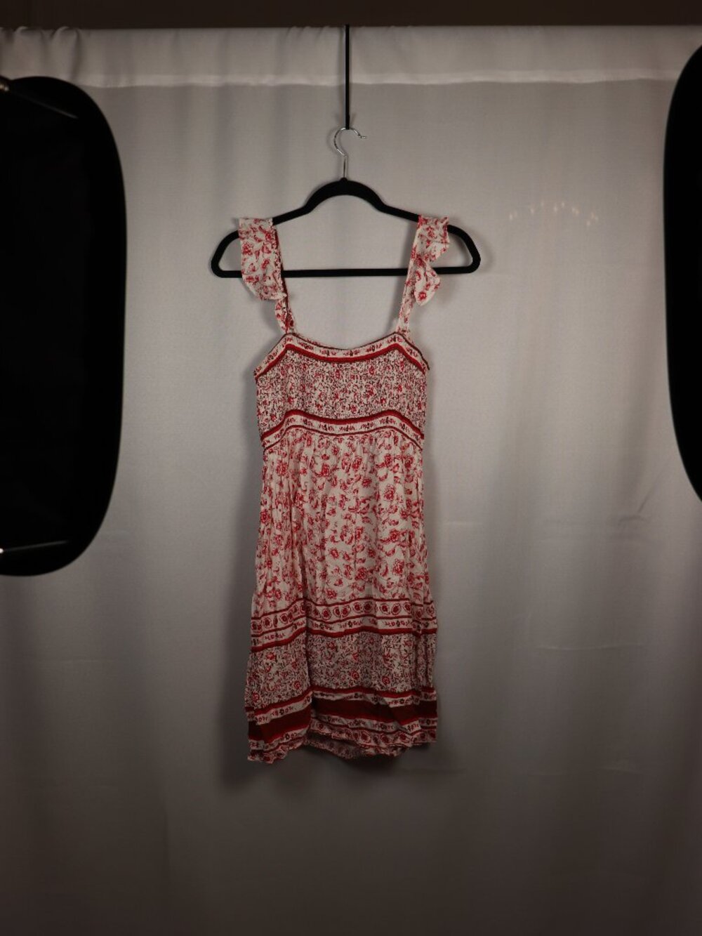 Red and White Spanish Floral Lightweight Summer Dress Women's Medium